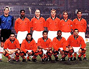 Российские футболисты почти победили